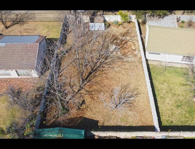 LAND FOR SALE IN BRACKENHURST